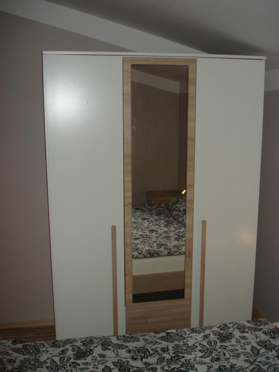 Apartments Niko Vir Rom bilde