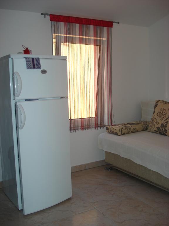 Apartments Niko Vir Rom bilde
