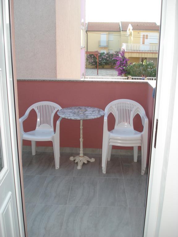 Apartments Niko Vir Rom bilde