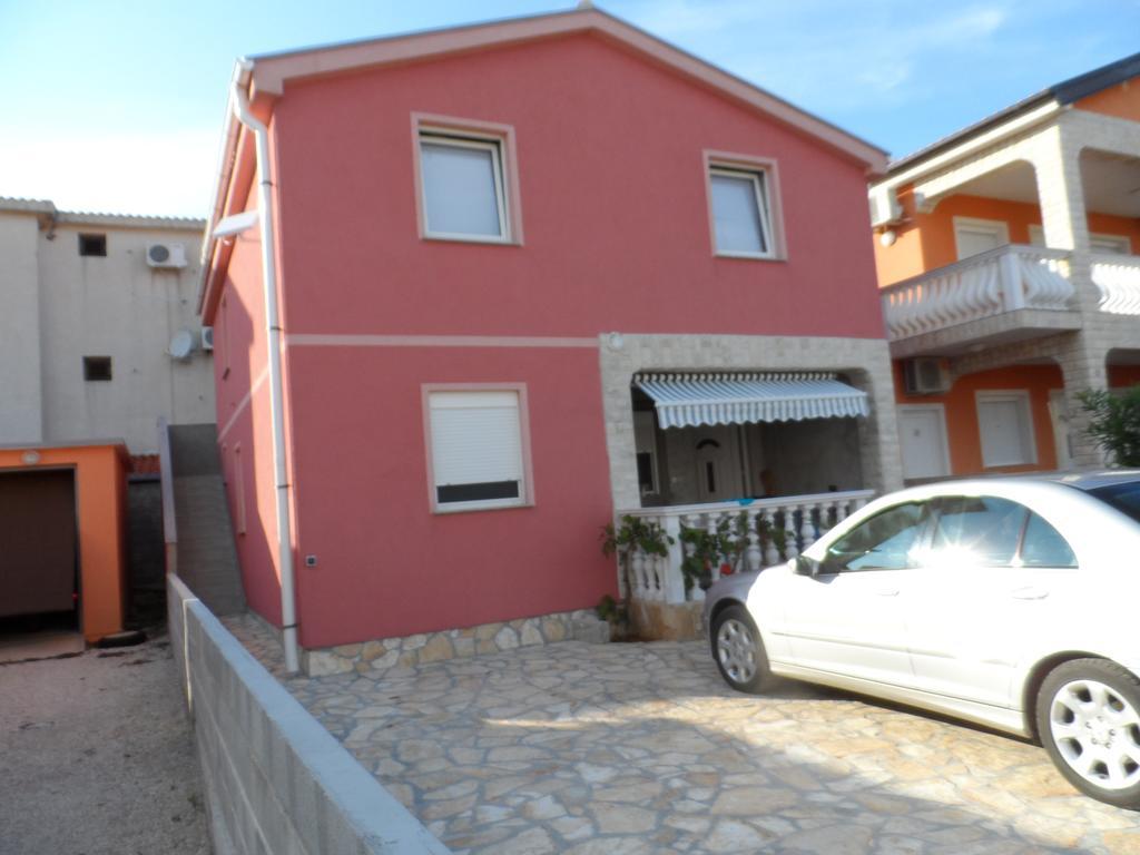 Apartments Niko Vir Rom bilde